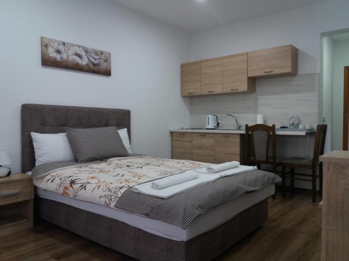 Apartments Karic Aerodrom Tuzla Dubrave Gornje Luaran gambar