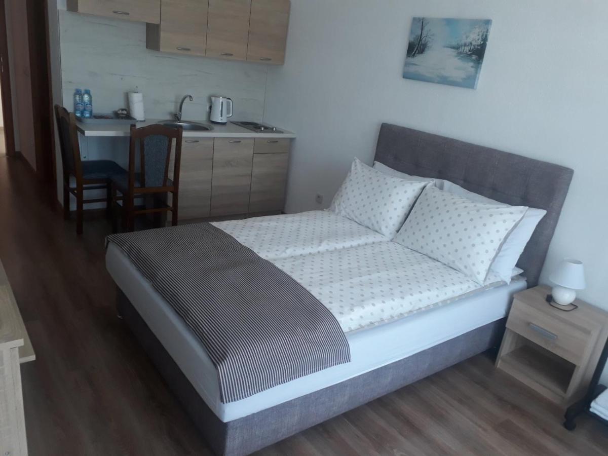 Apartments Karic Aerodrom Tuzla Dubrave Gornje Luaran gambar